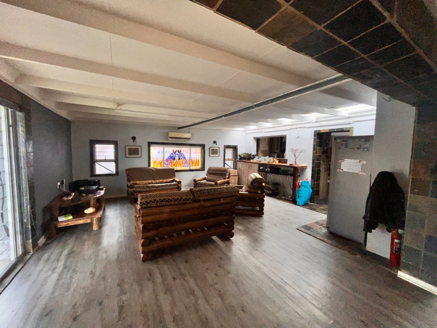 4 Bedroom Property for Sale in Noorsekloof Eastern Cape